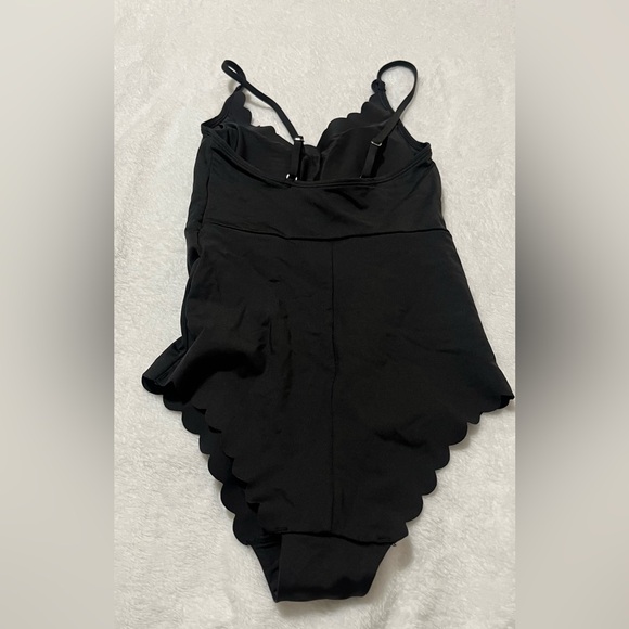 H&M cutout bodysuit - Picture 2 of 2